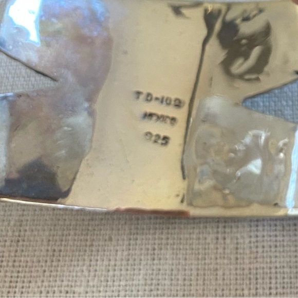 🦩🎄🥰 Host Pick 🥰🎄🦩 Silver & Carnelian Cuff Bracelet - Picture 5 of 14